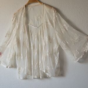 Xhilaration Women's Cardigan Sheer Cream Floral  Boho Kimono One Size